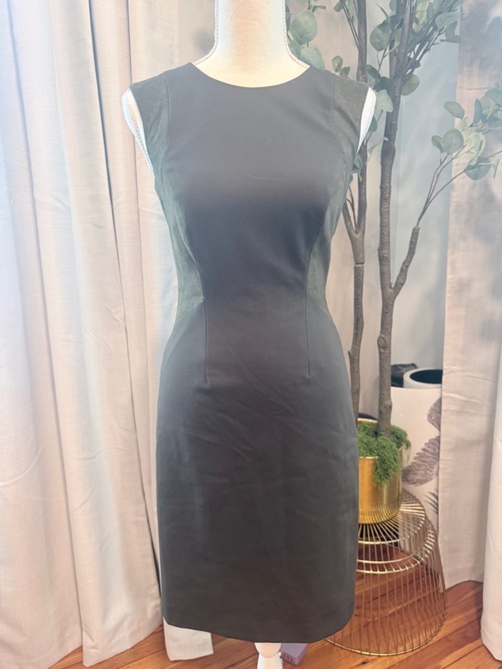 Antonio Melani Black and Green Sheath Dress - Classic Sleeveless Dress
